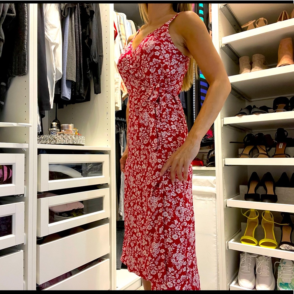 HOLLISTER Wrap Dress red floral size XS
